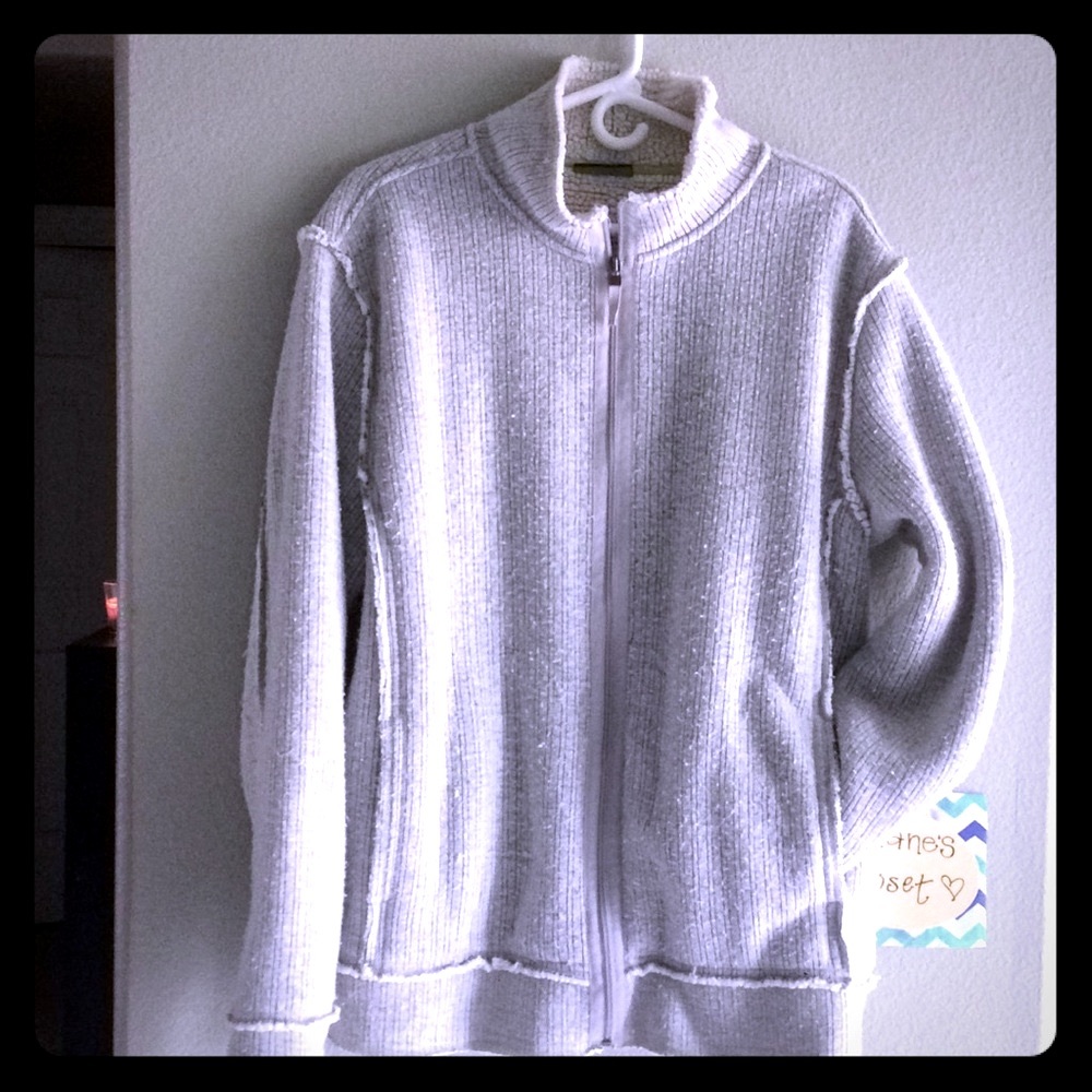 Like New DKNY Active Men's Distressed Fleece Jacket - Picture 4 of 7